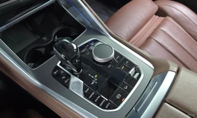 X6 (G06)