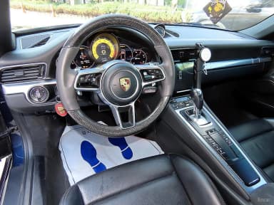 910
