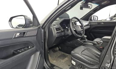 Rexton Sports Khan