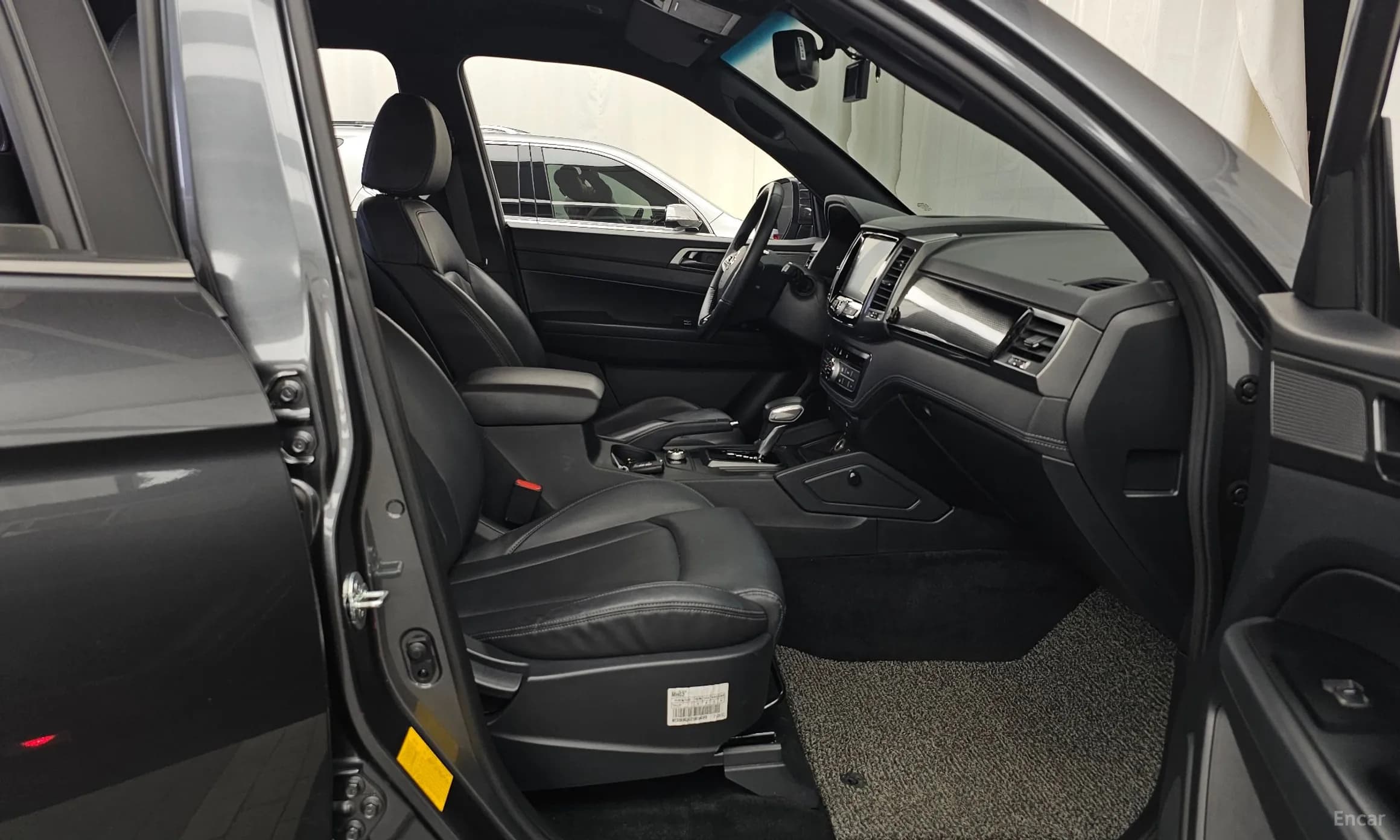 Rexton Sports Khan