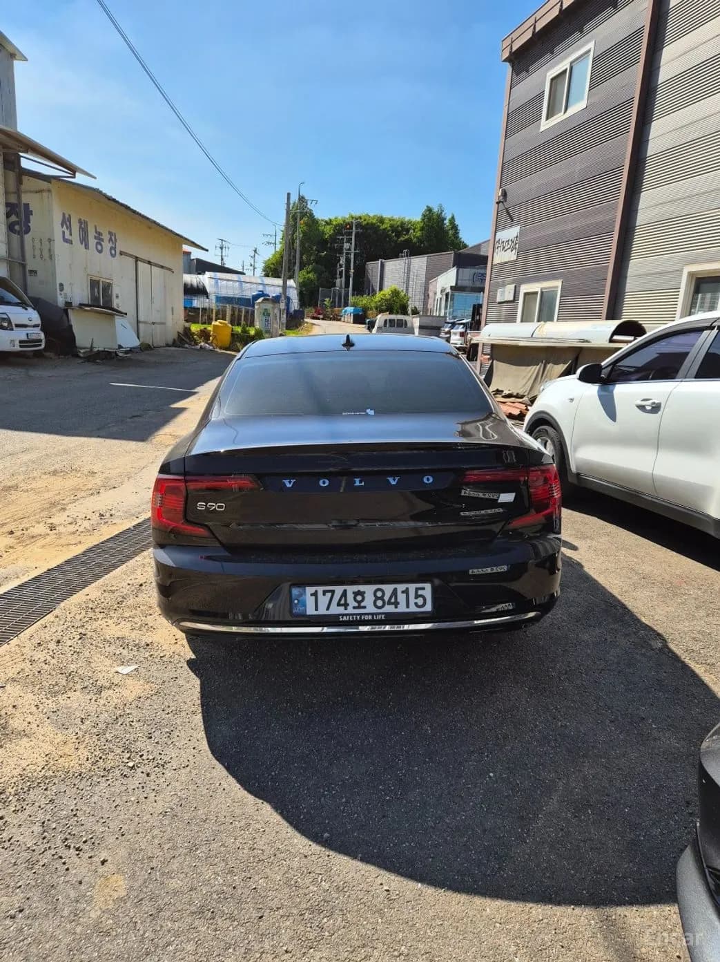 S90