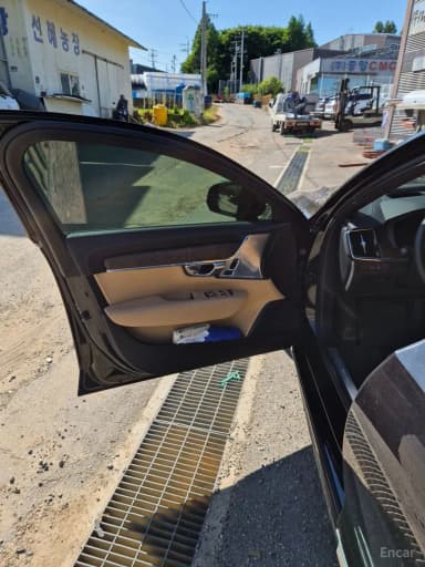 S90