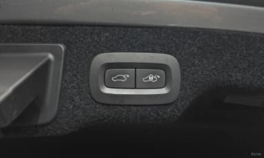 S90