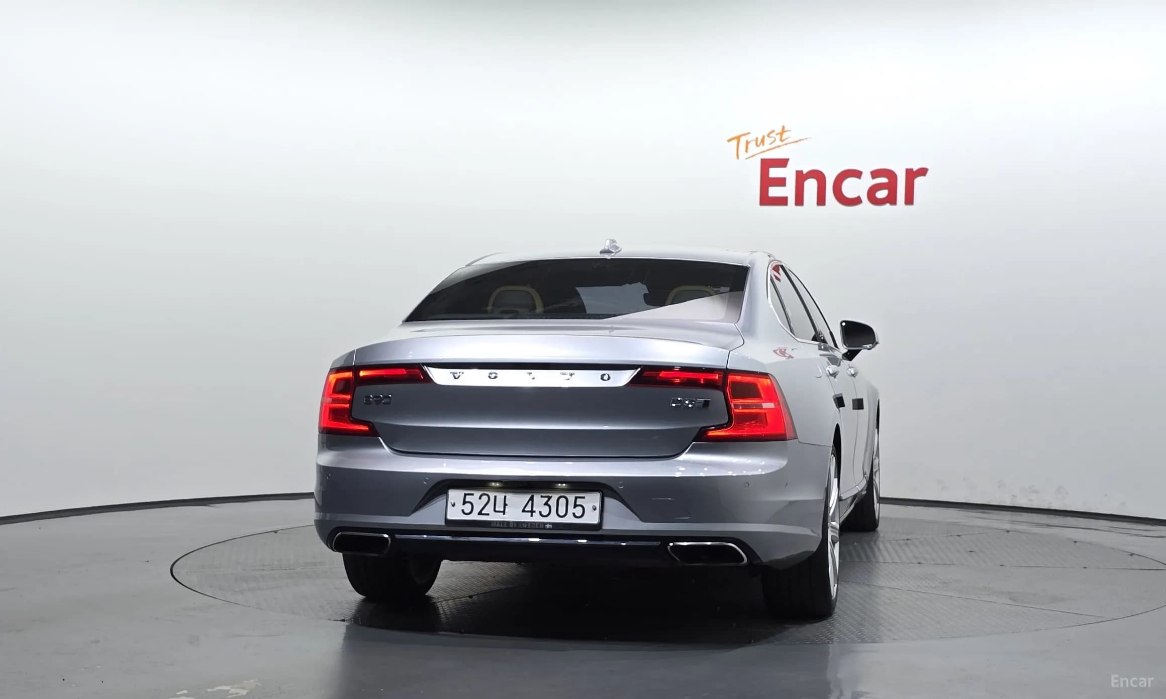 S90