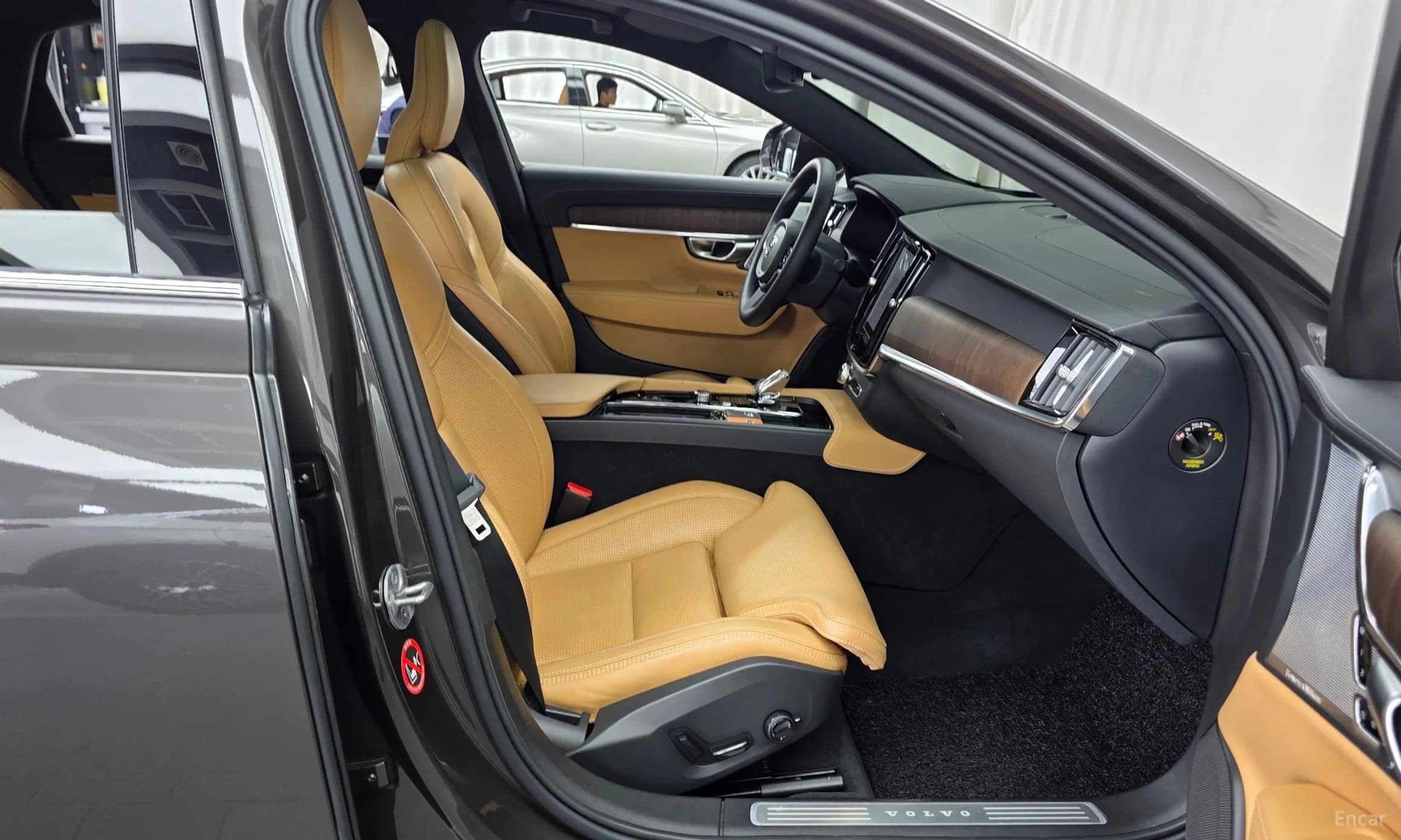 S90