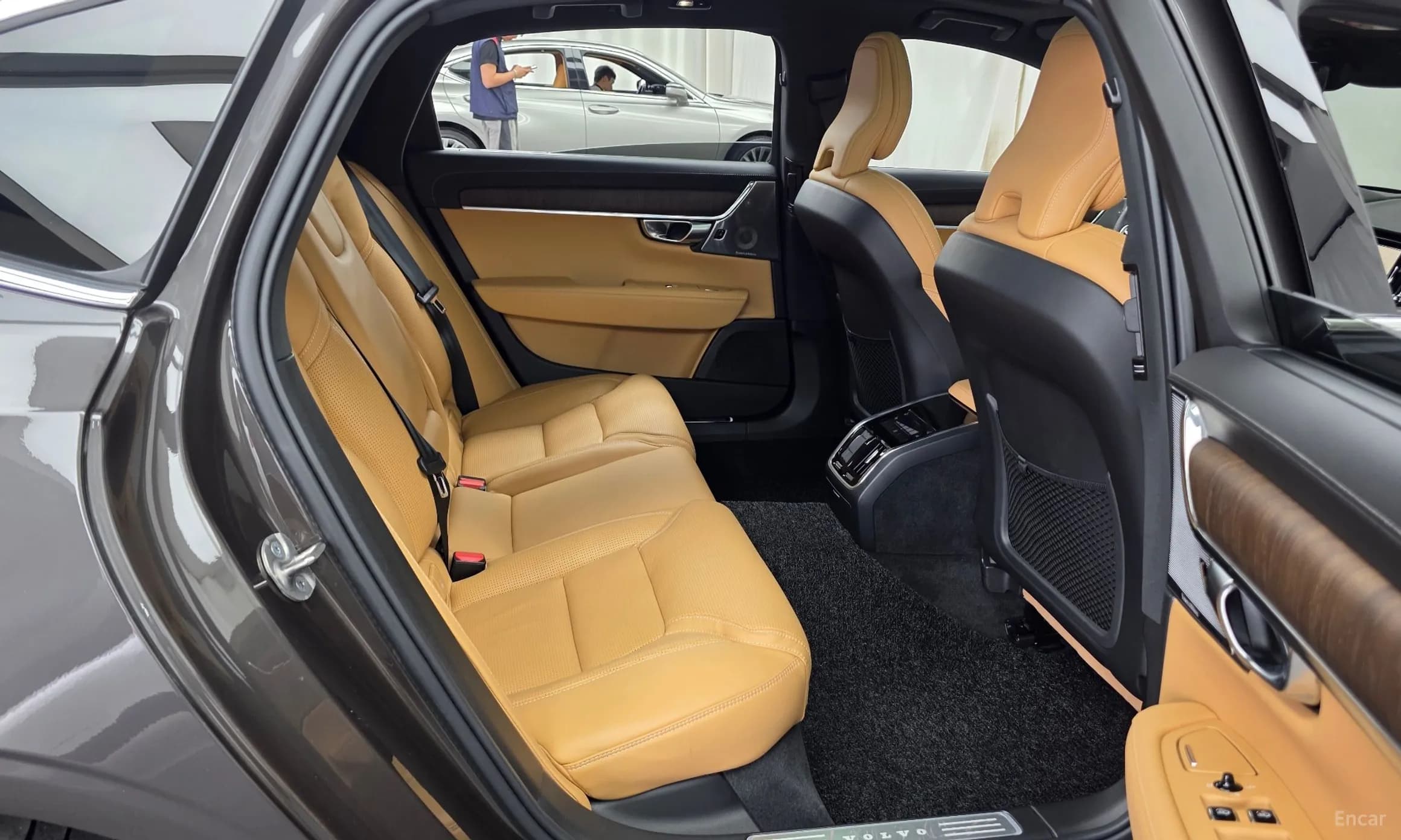 S90