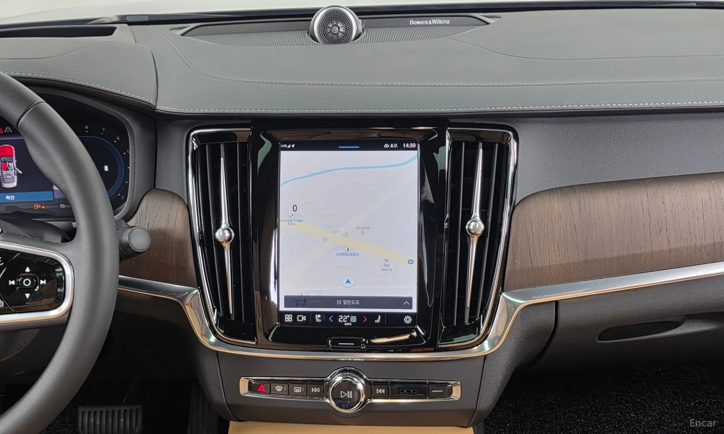 S90