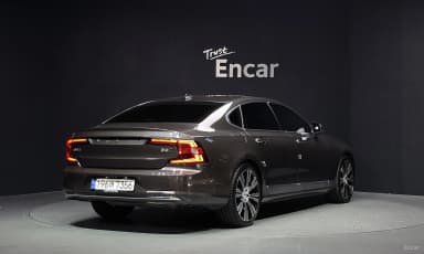 S90
