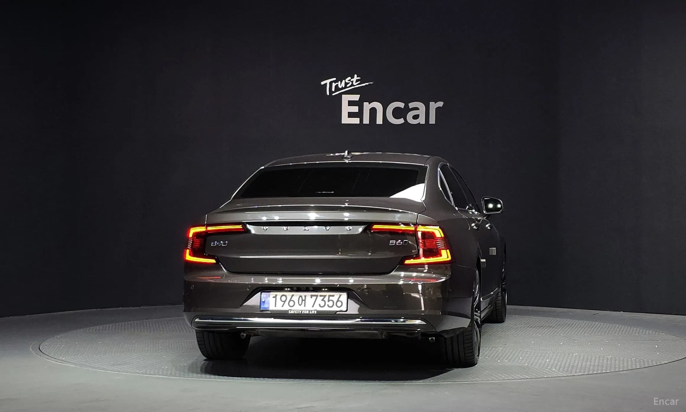 S90
