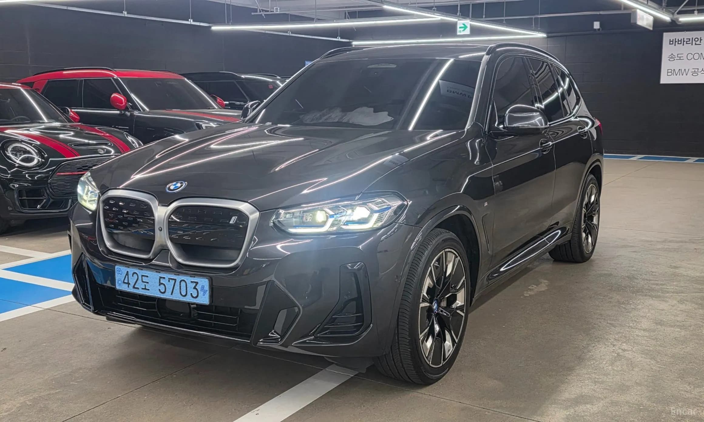 iX3