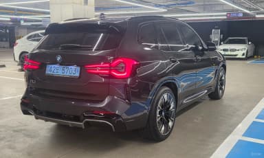 iX3