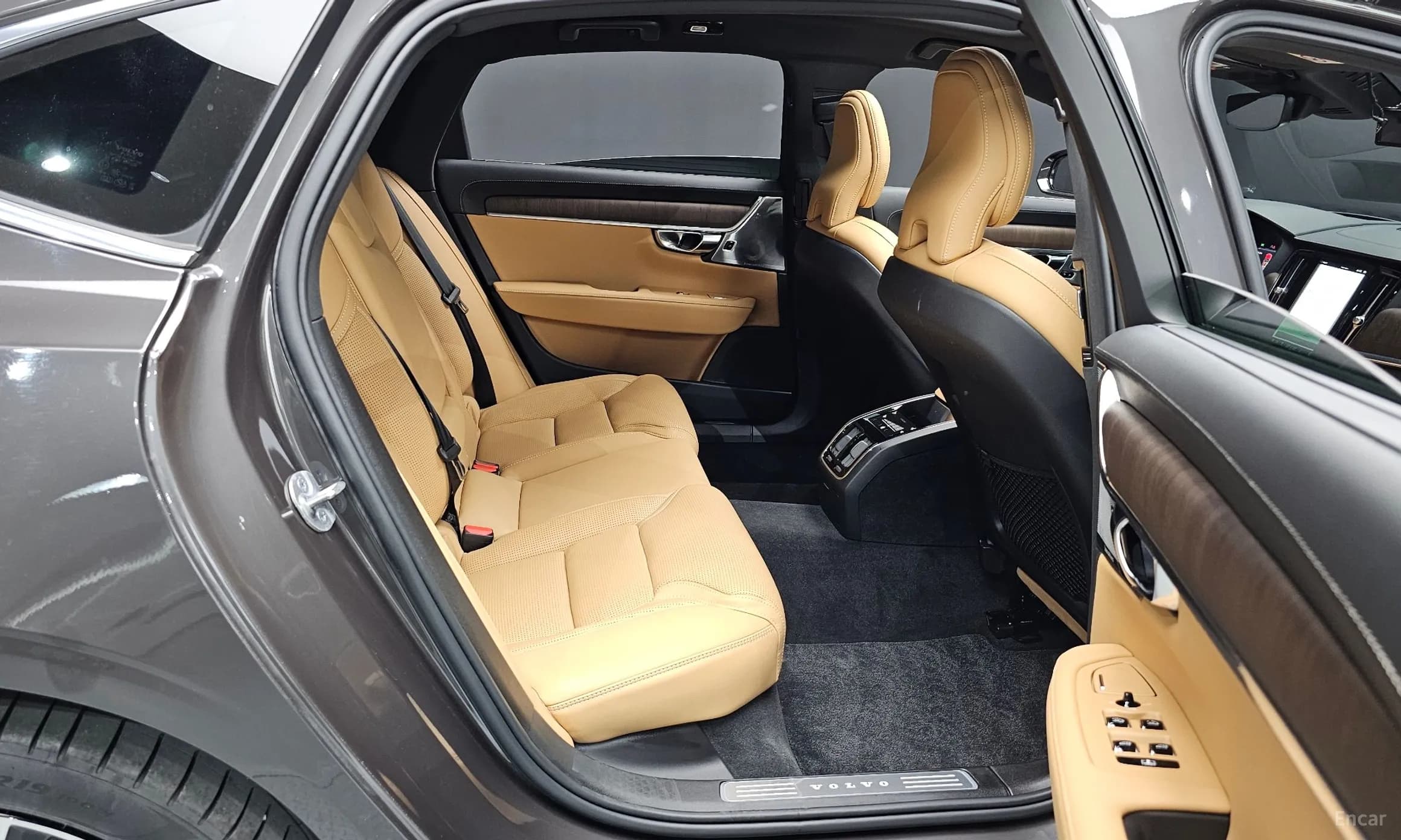 S90