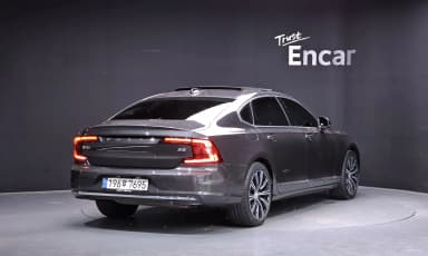 S90