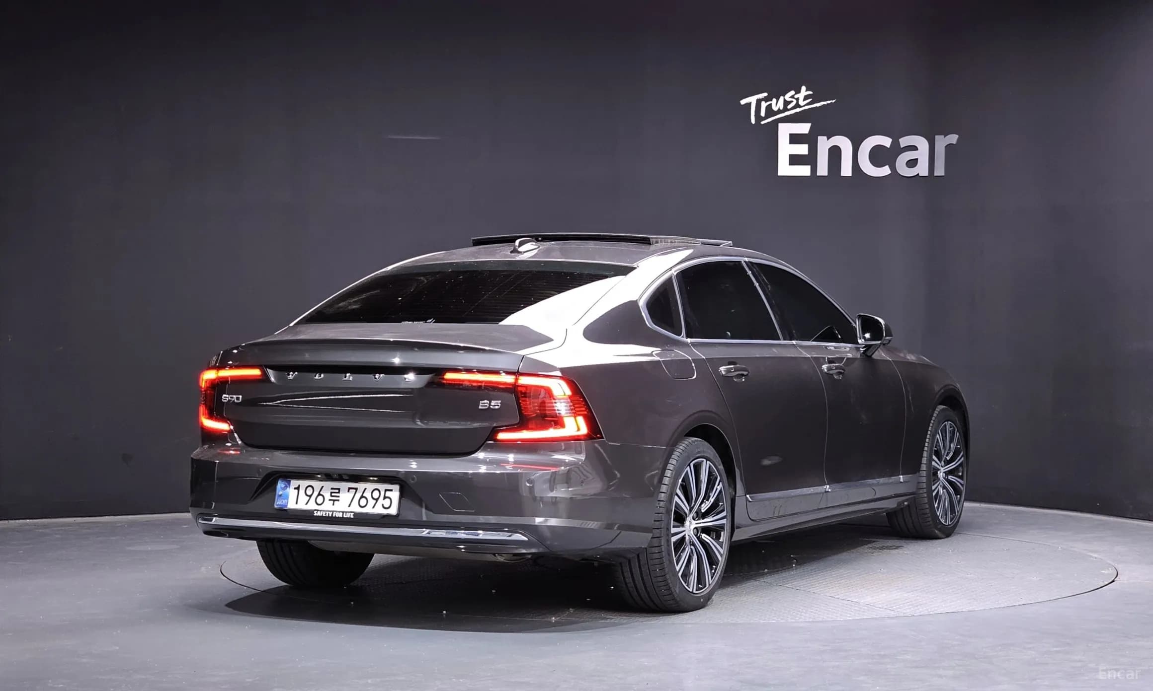 S90