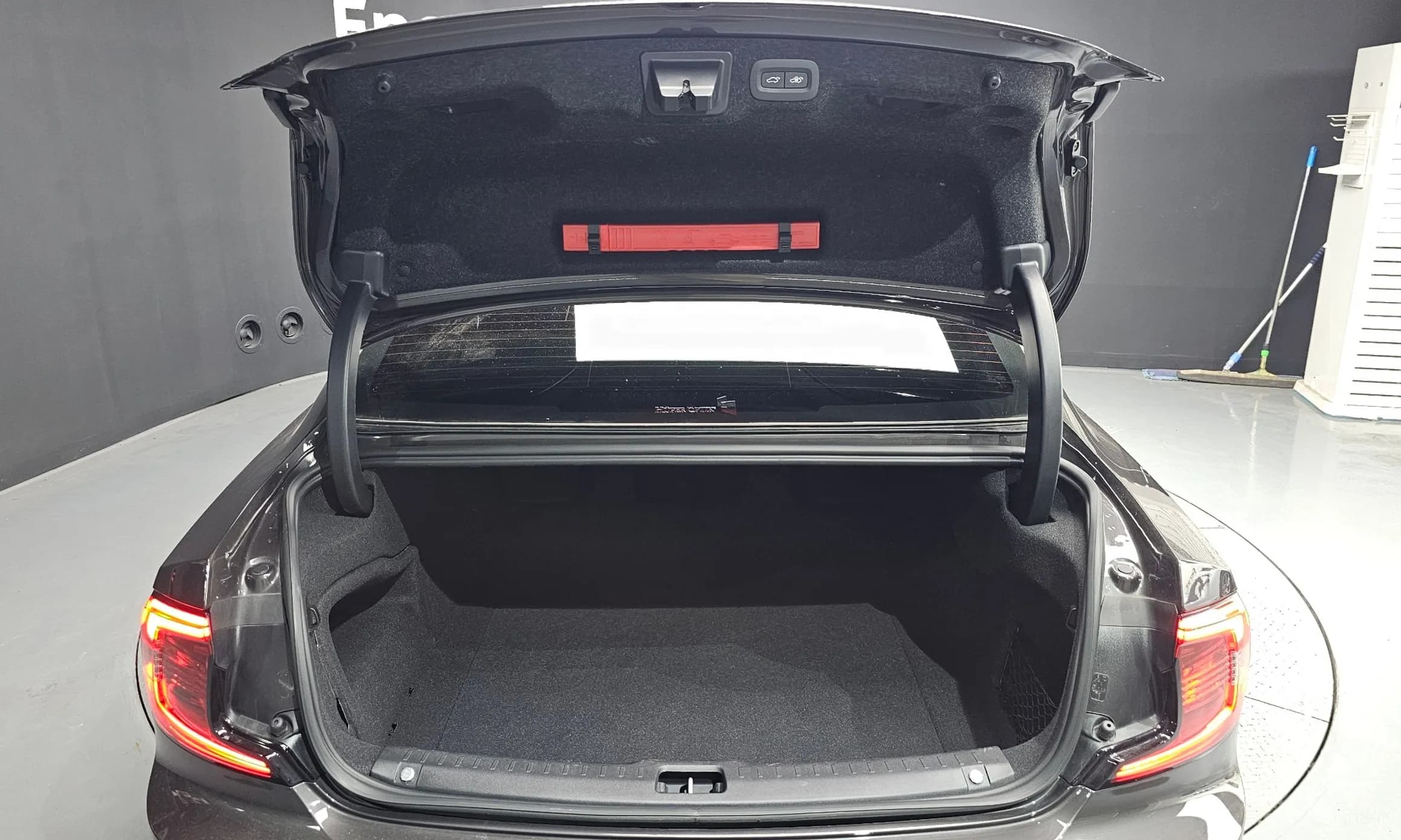 S90
