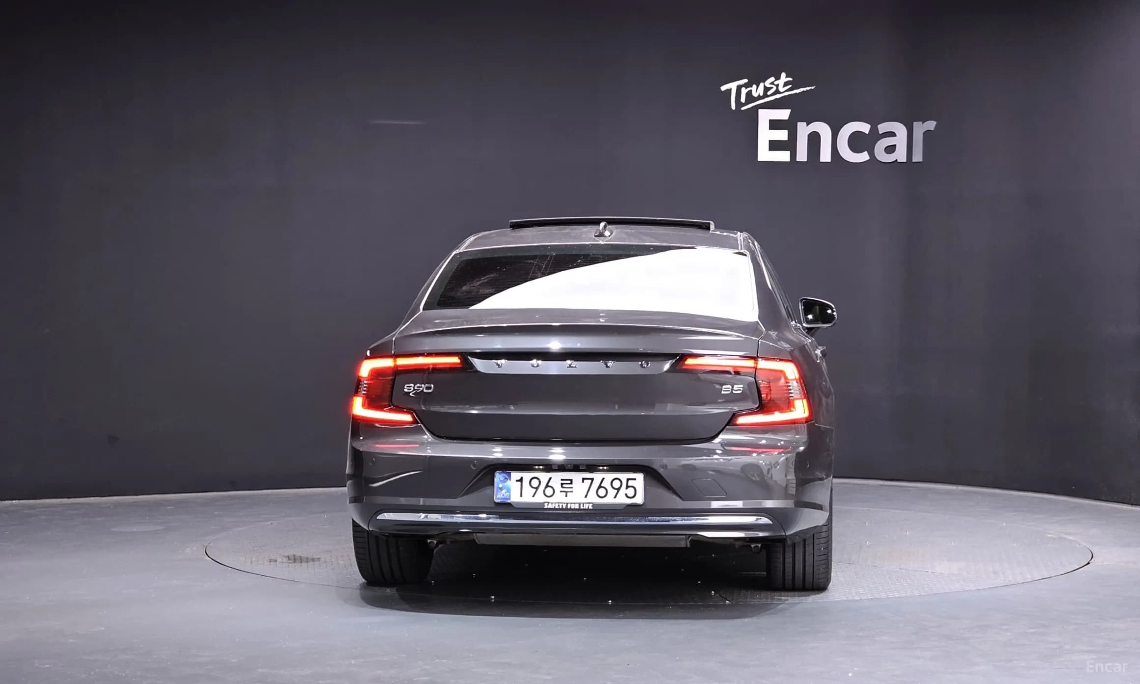 S90