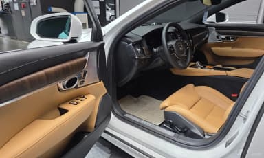 S90