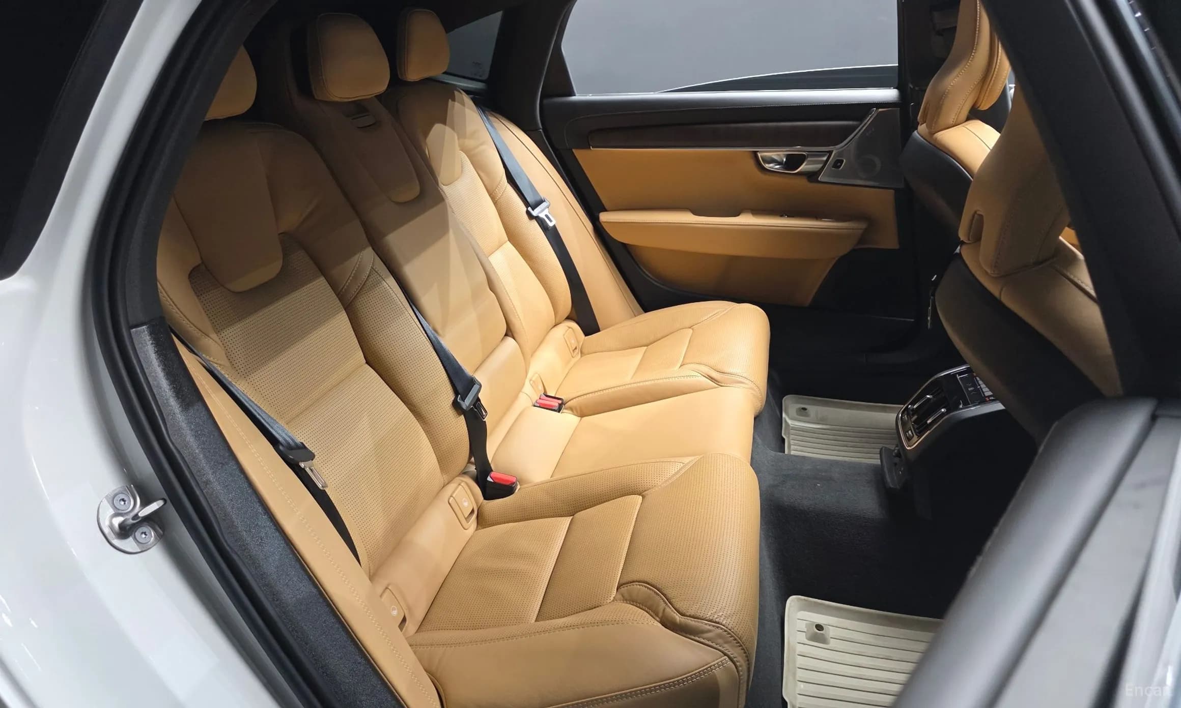 S90