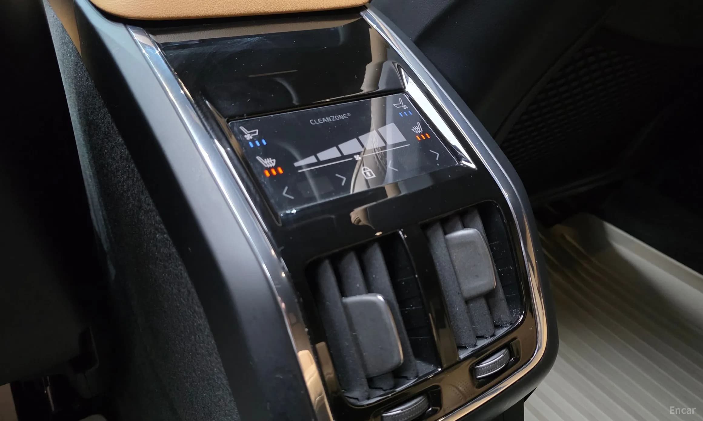 S90