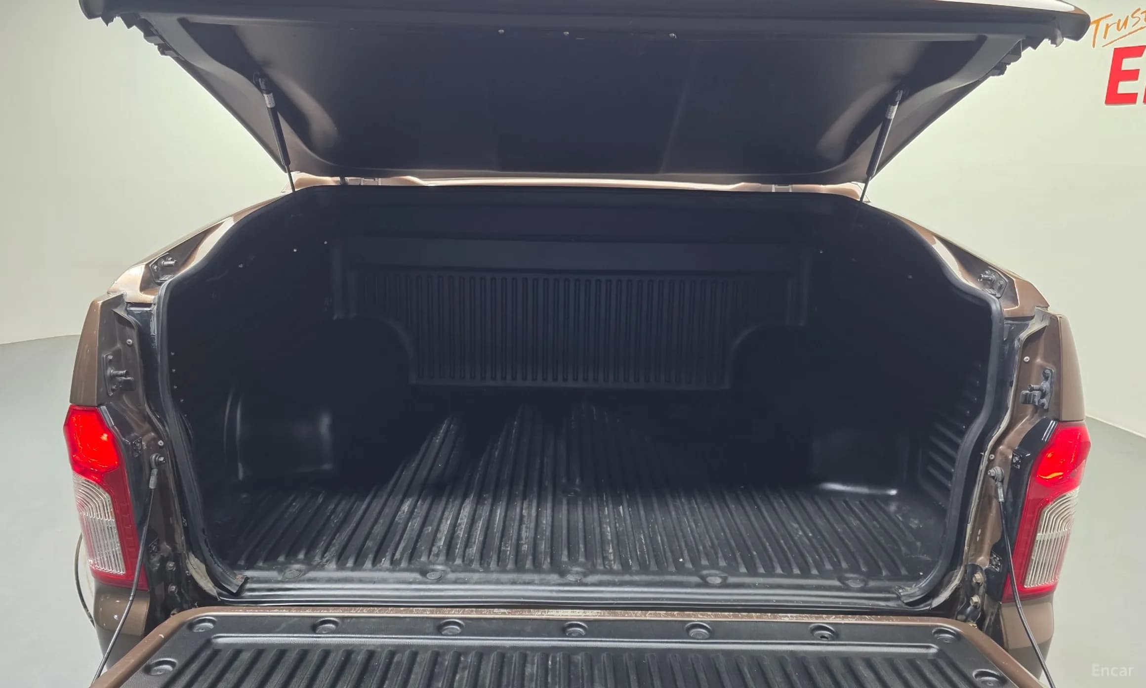 Korando Sports