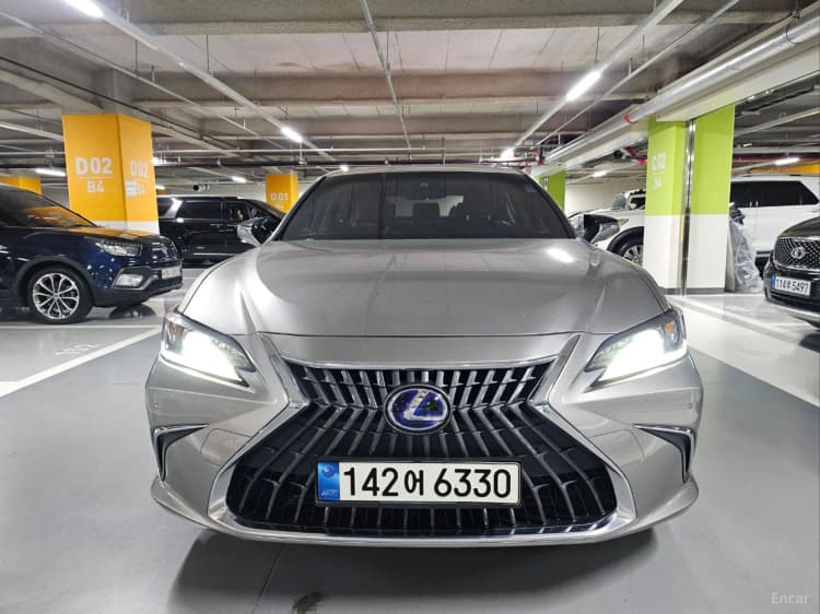 ES300h 7th Generation