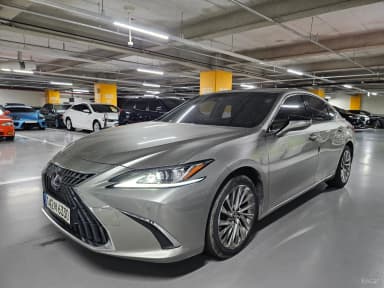 ES300h 7th Generation