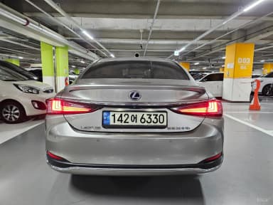 ES300h 7th Generation