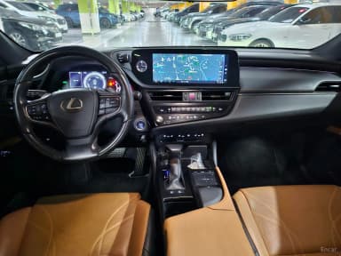 ES300h 7th Generation