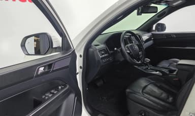 Rexton Sports Khan