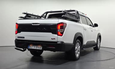 Rexton Sports Khan