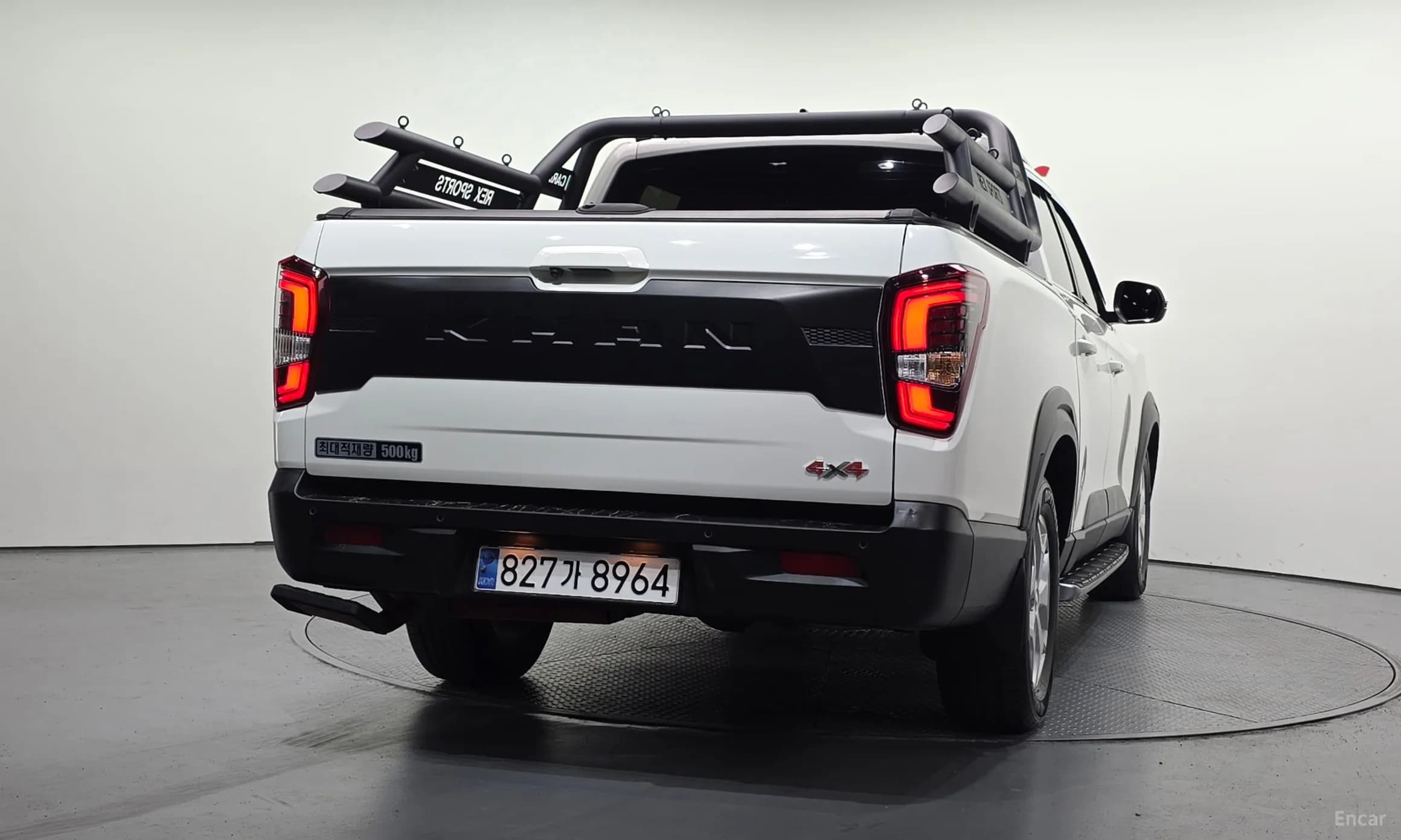 Rexton Sports Khan