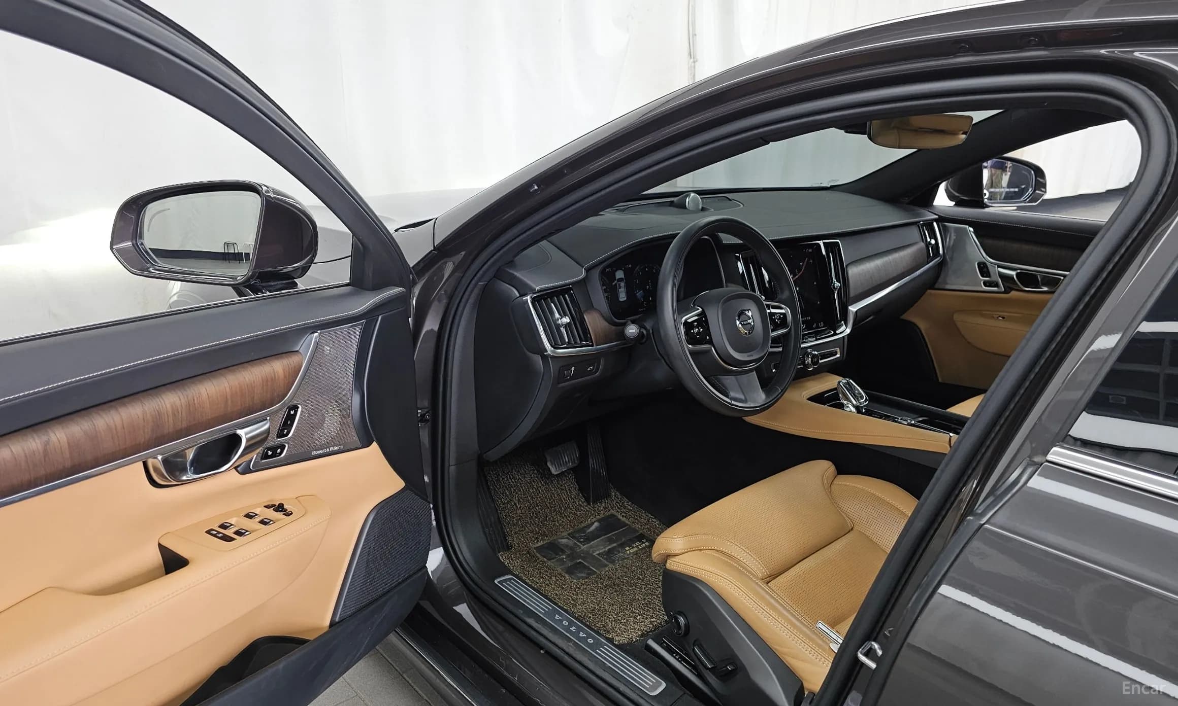 S90