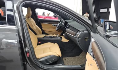 S90