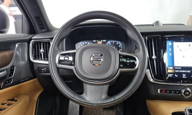S90