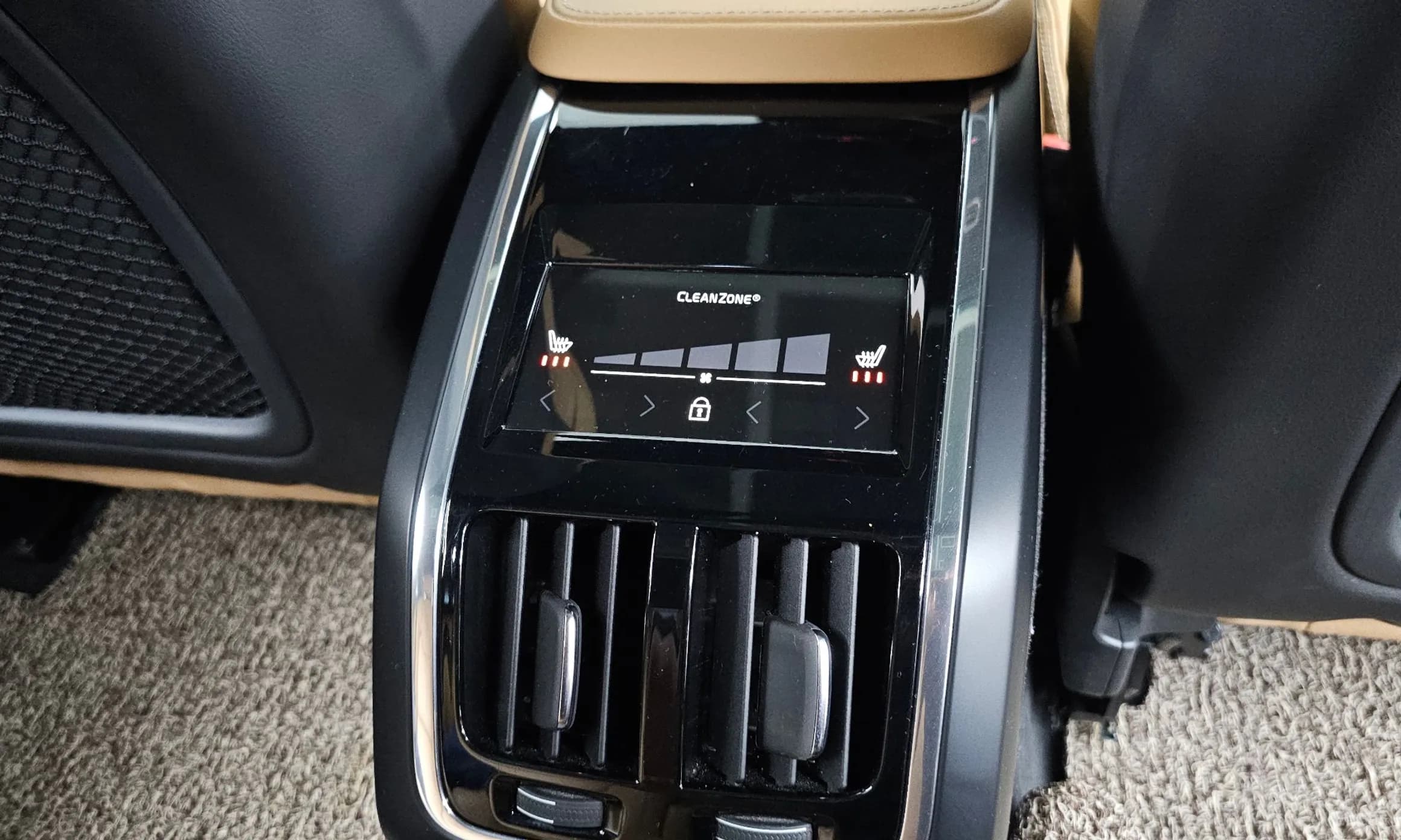 S90