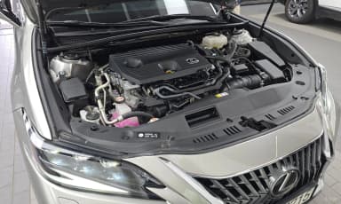 ES300h 7th Generation