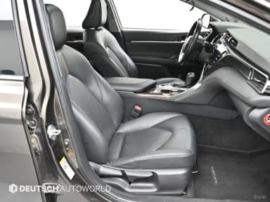 Camry (XV70)