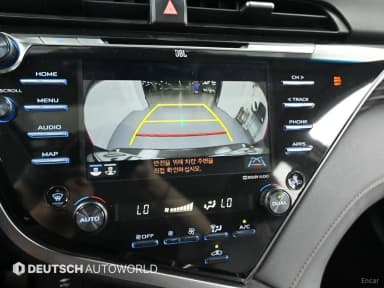 Camry (XV70)