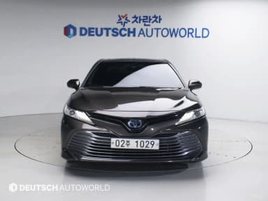 Camry (XV70)