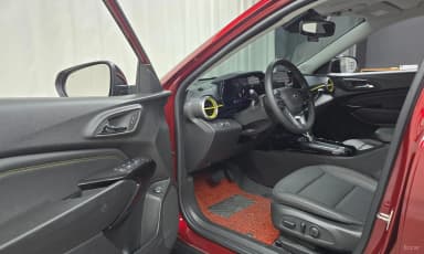 Trax Crossover