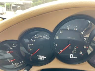 910