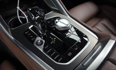 X6 (G06)