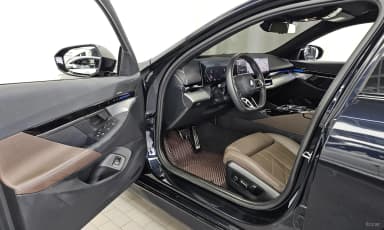 5 Series (G60)