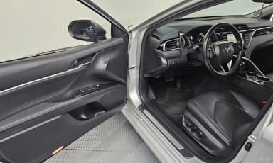 Camry (XV70)