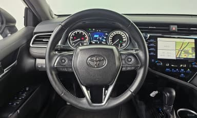 Camry (XV70)