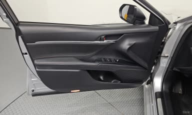 Camry (XV70)