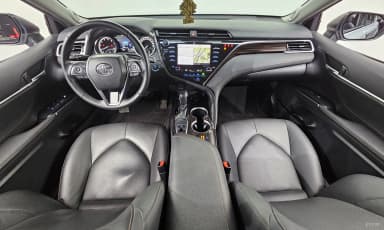 Camry (XV70)