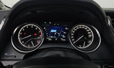 Camry (XV70)