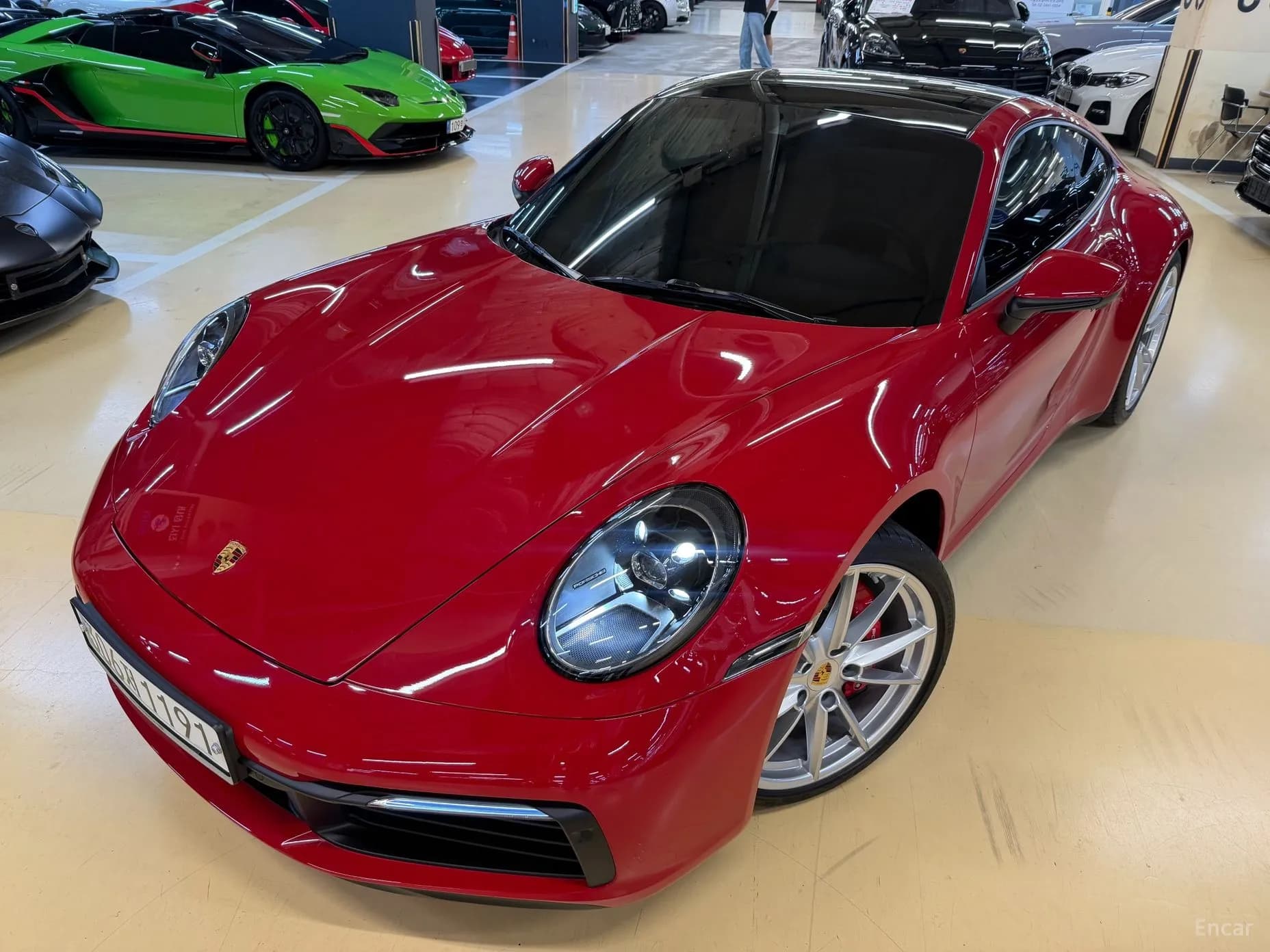 911 (992)