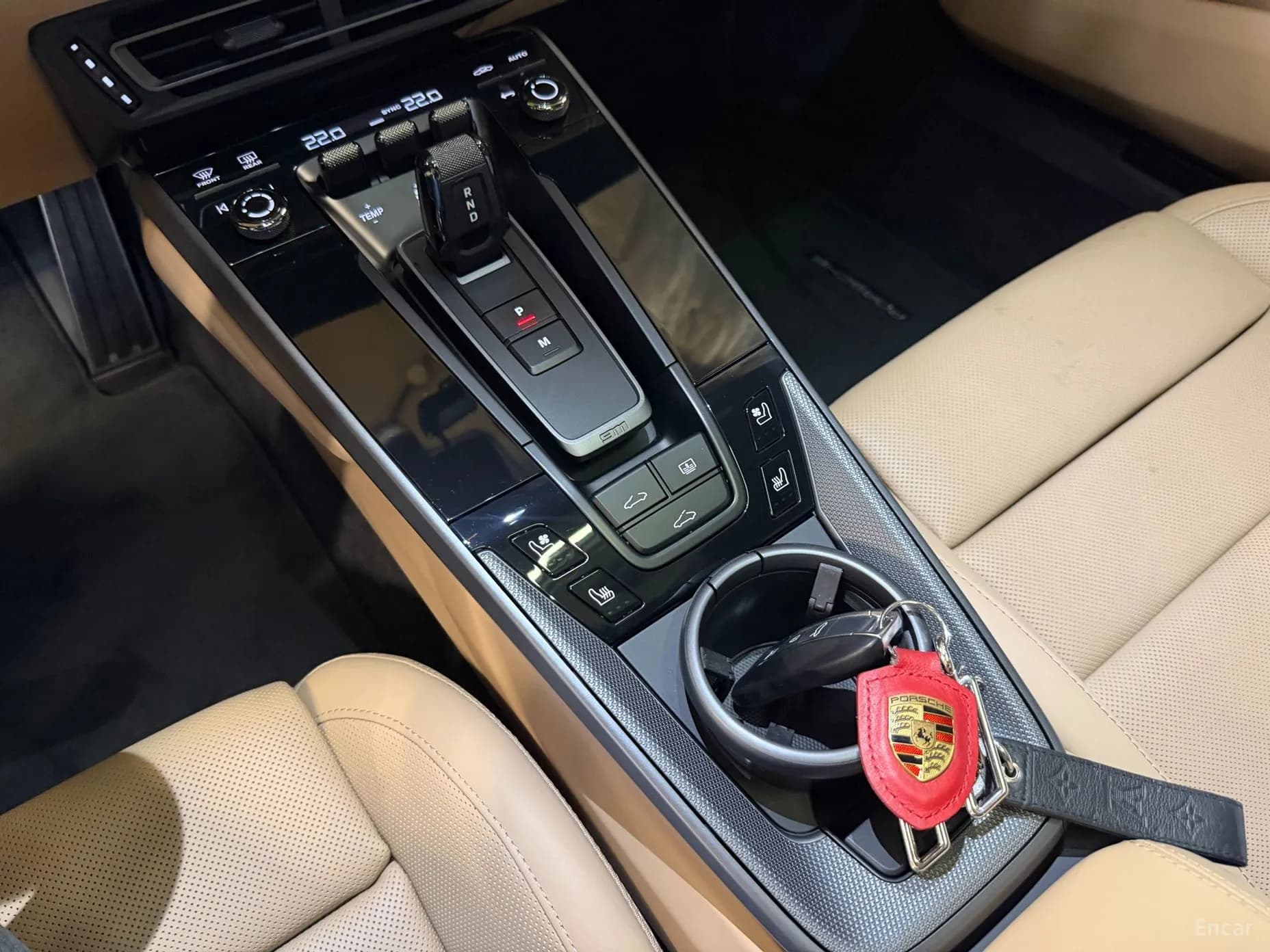 911 (992)